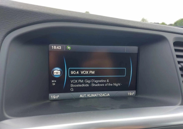 Volvo V60 cena 50000 przebieg: 248000, rok produkcji 2012 z Gostynin małe 704